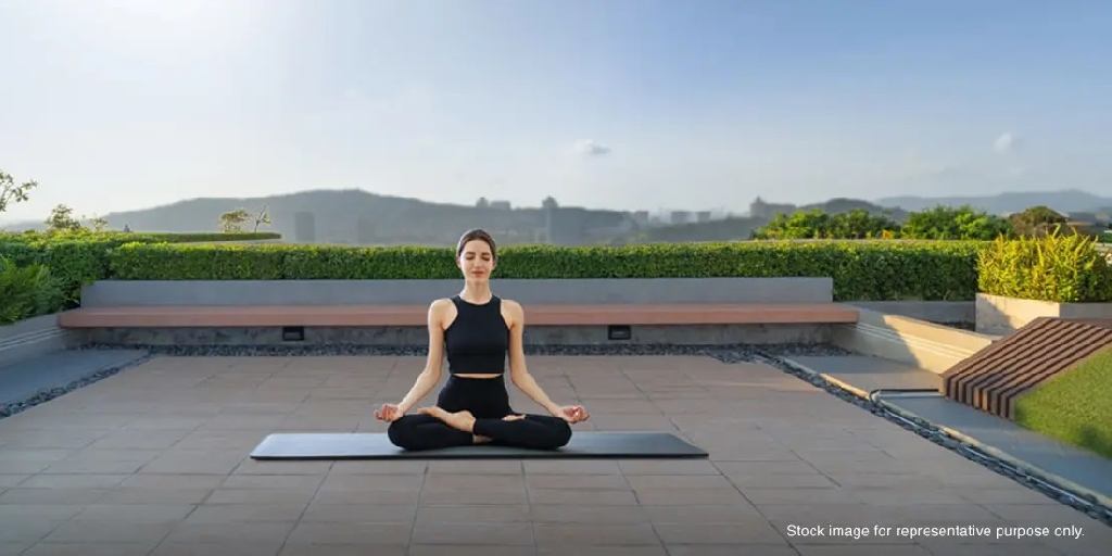 yoga-lawn-amenities-godrej-vistas-godrej-properties-vikhroli-mumbai-maharashtra-set-1