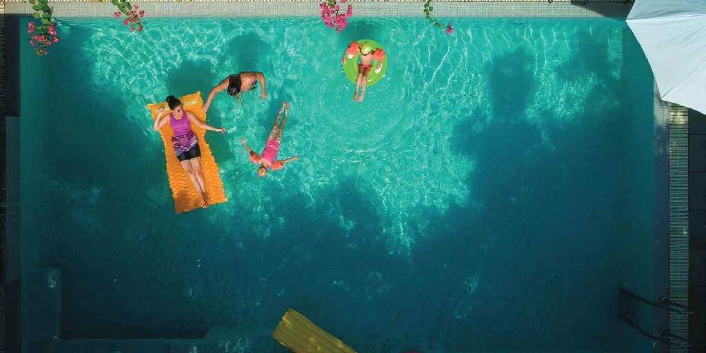 swimming-pool-amenities-chandak-vansham-vile-parle-west-mumbai-maharashtra-set-3