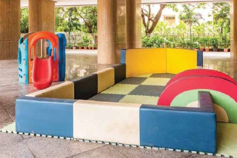 kids-play-area-amenities-sunteck-signia-pearl-bkc-bandra-east-mumbai-maharashtra-set-3