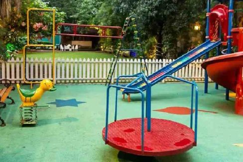 kids-play-area-amenities-crest-golfshires-chembur-east-mumbai-maharashtra-set-3